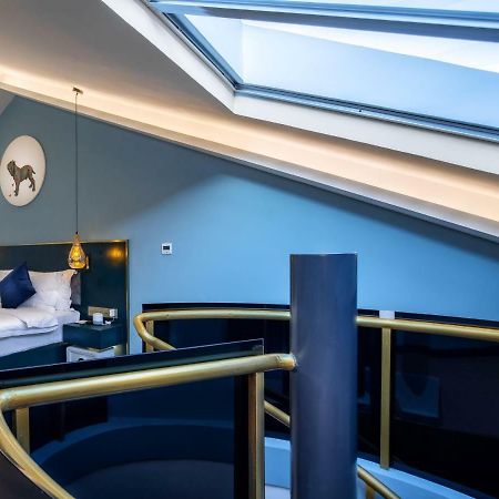 Moon And Chalice Boutique Hotel Кунмин Екстериор снимка
