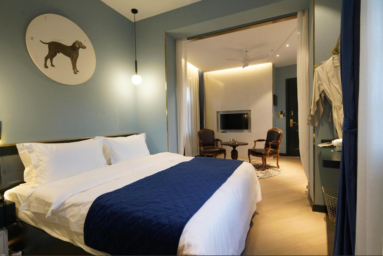 Moon And Chalice Boutique Hotel Кунмин Екстериор снимка