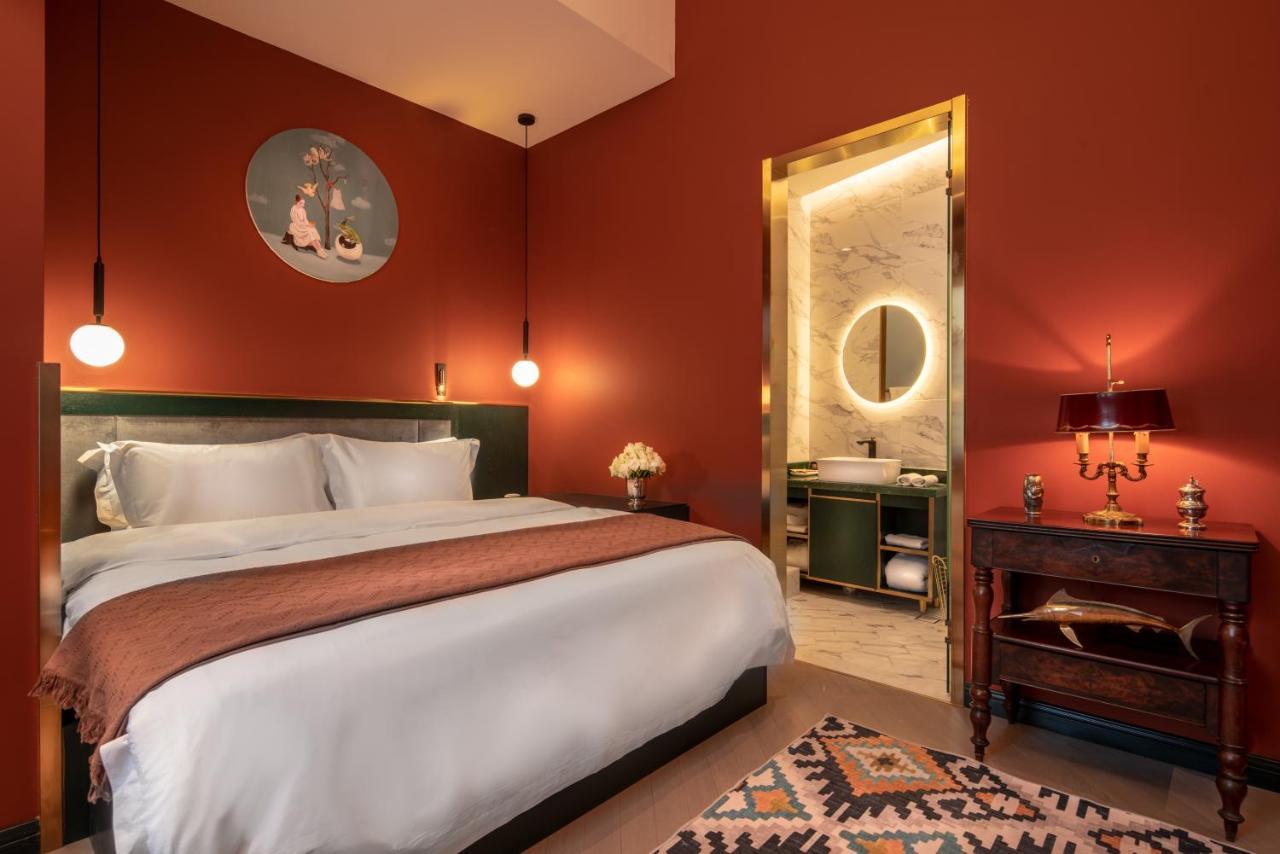 Moon And Chalice Boutique Hotel Кунмин Екстериор снимка