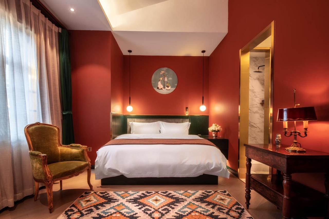 Moon And Chalice Boutique Hotel Кунмин Екстериор снимка