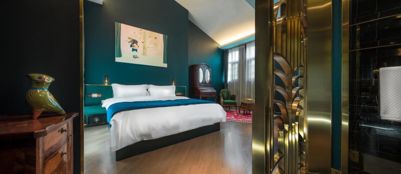 Moon And Chalice Boutique Hotel Кунмин Екстериор снимка